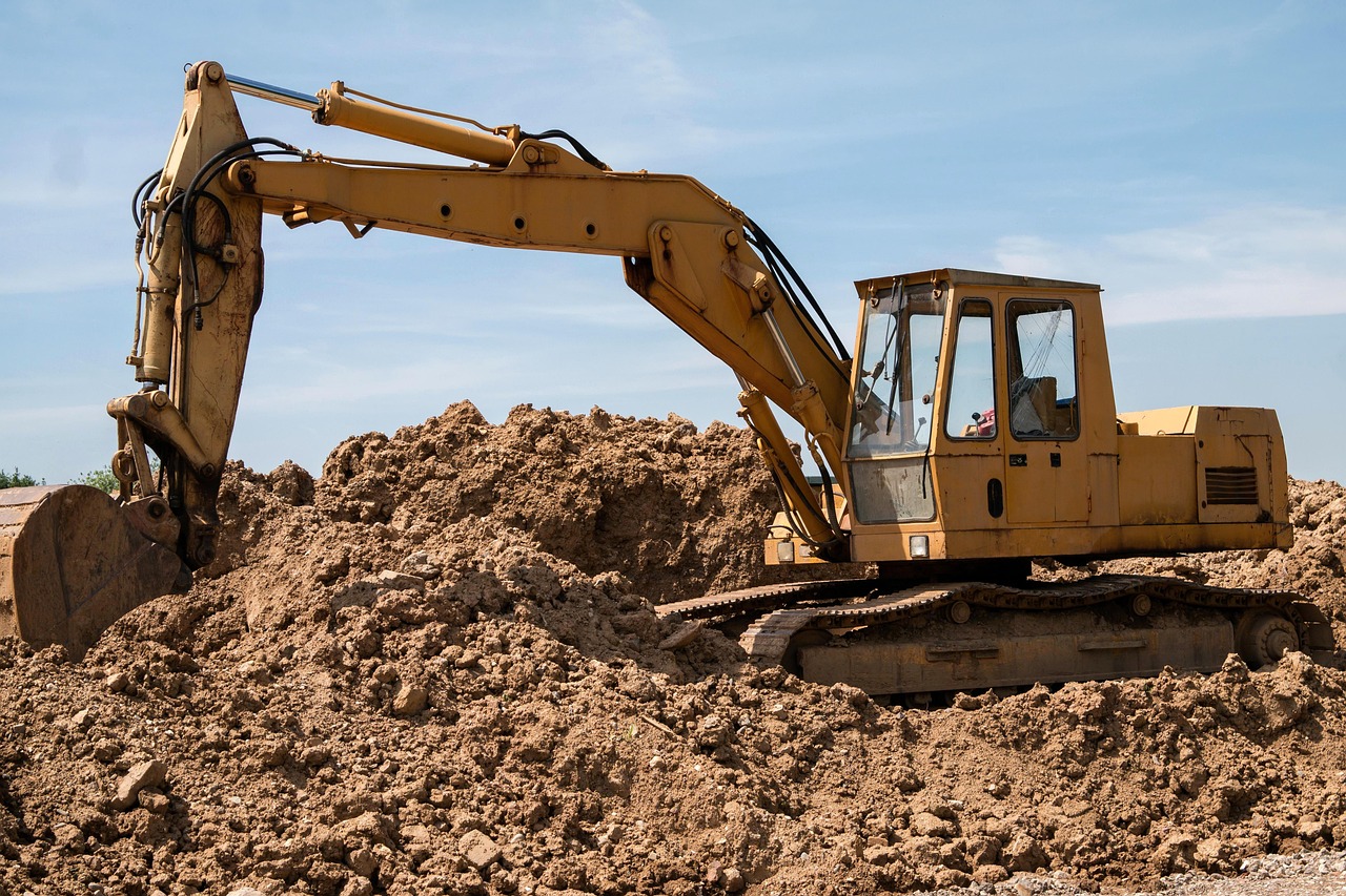 Land clearing and excavation on a wooded lot in Waco, TX